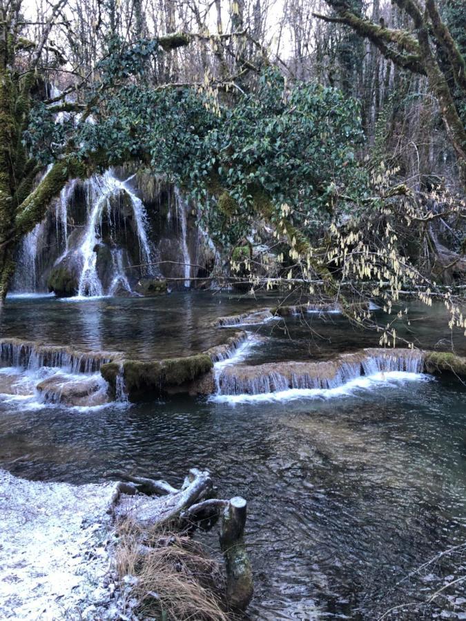 Gite De La Cascade Les Planches-pres-Arbois Exterior photo